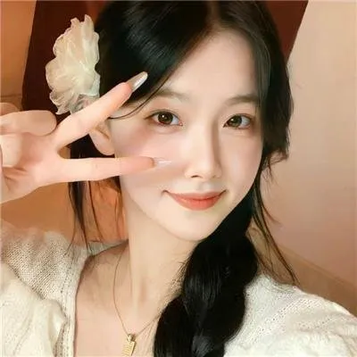 治愈系纯爱神作《四月物语》岩井俊二经典：东京的樱花雨中，暗恋是一个人的兵荒马乱
