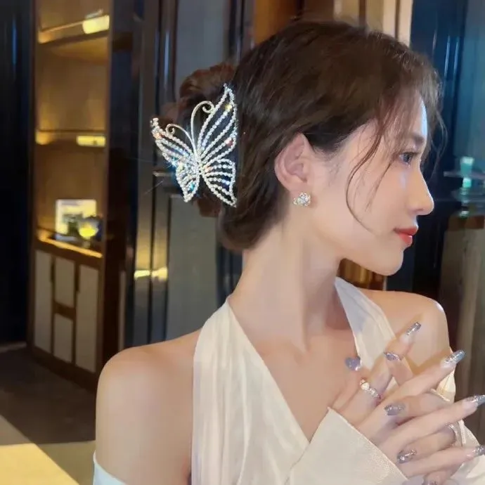 【经典剧场版】《名侦探柯南：贝克街的亡灵》高清国语/日语：最被封神的柯南剧场版，在虚拟伦敦追捕开膛手杰克